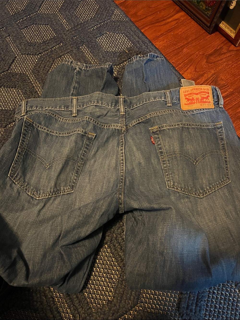Levi's Men's Blue Denim Relaxed Fit Jeans with Signature Patch 559